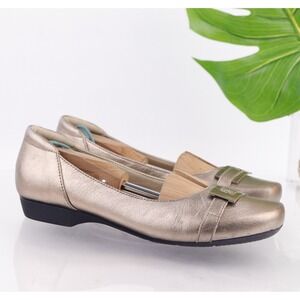 Clarks Womens Blanche West Ballet Flat Size 9 M Gold Metallic Loafer Buckle Shoe